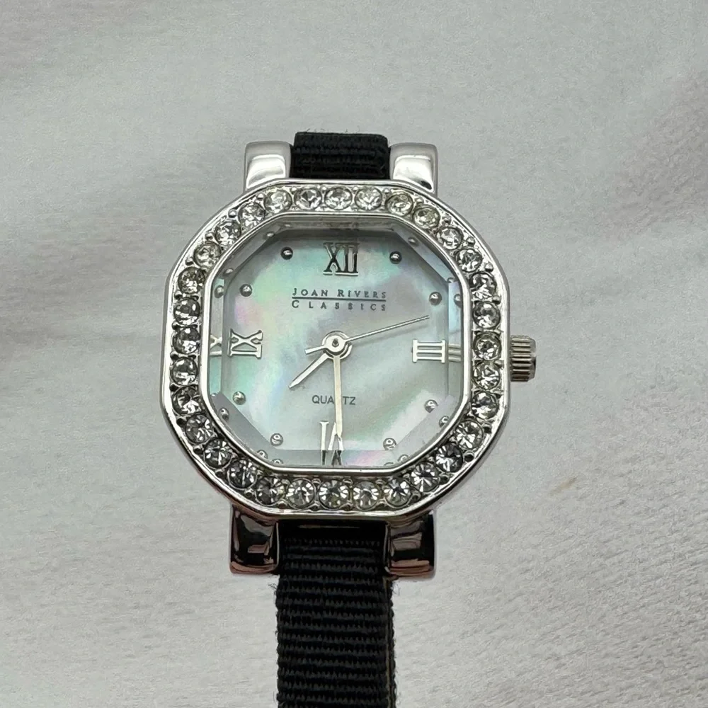 JOAN RIVERS CLASSIC LADIES WATCH NEW BATTERY